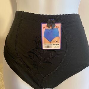 🥀Maria Rosa High waist Embroidered UnderwearXL